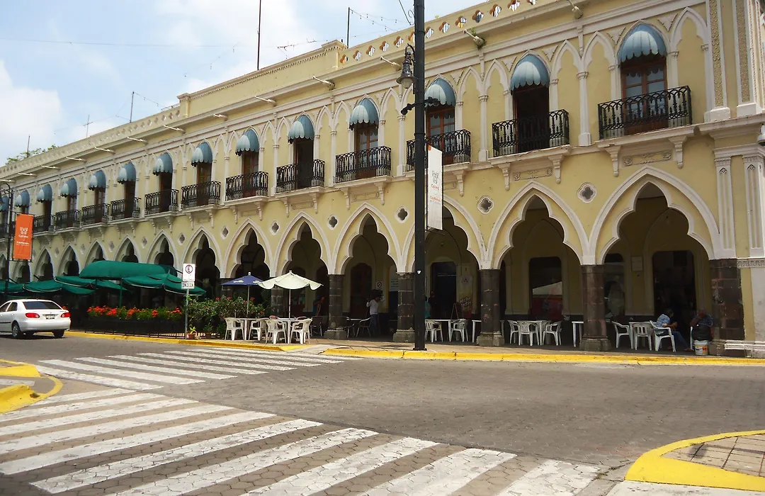 Hotel Concierge Plaza Colima-1