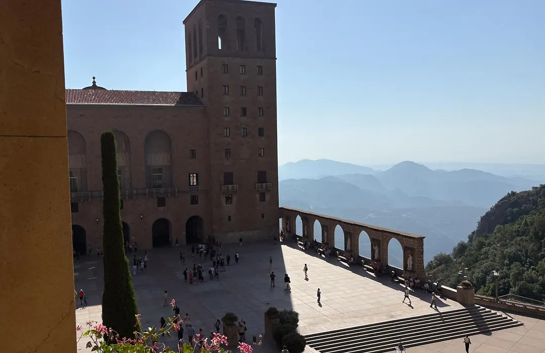 Hotel Abat Cisneros Montserrat-1