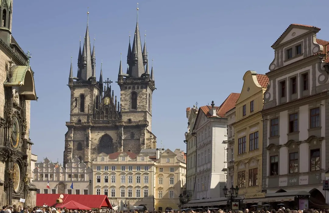 Occidental Praha Five-1