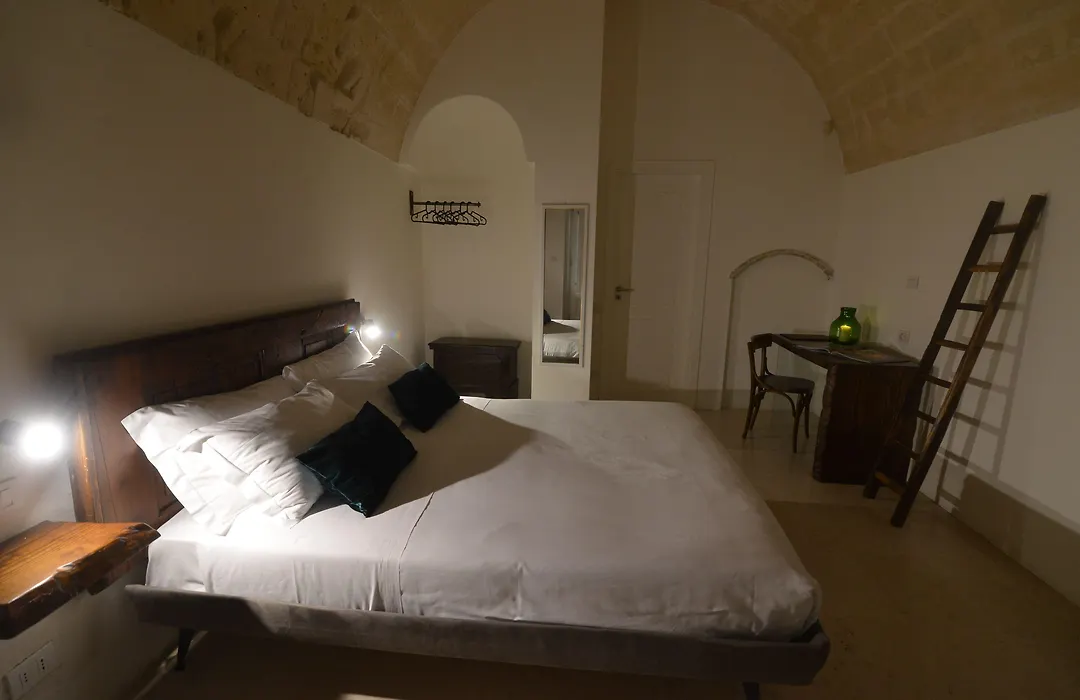 Le Malve Cave Retreat-1