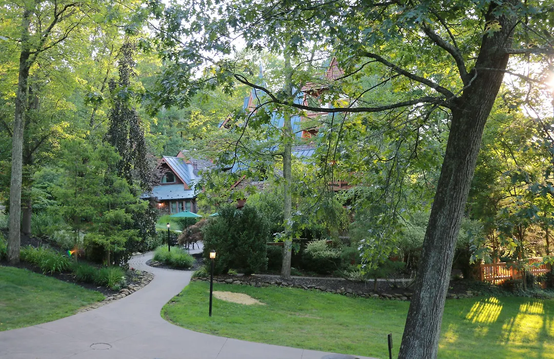 Landoll'S Mohican Castle-1
