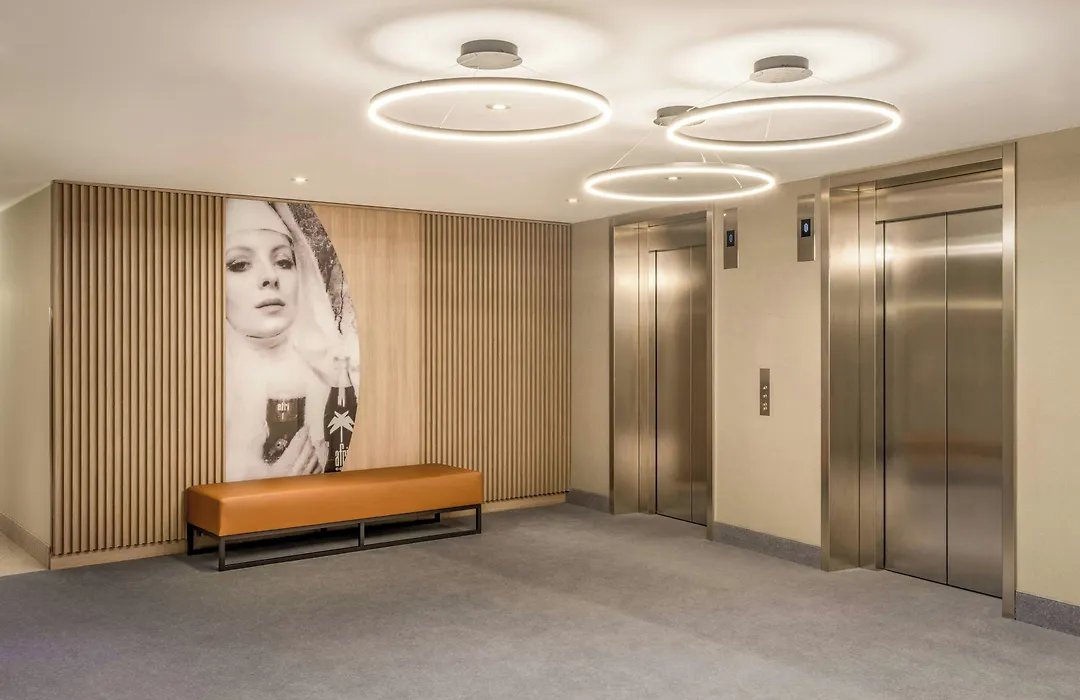 Courtyard By Marriott Cologne-1