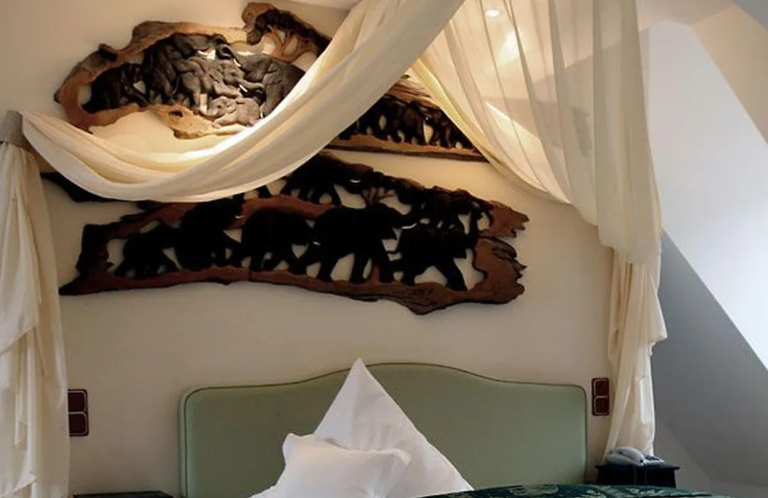 Hip Hotel-1