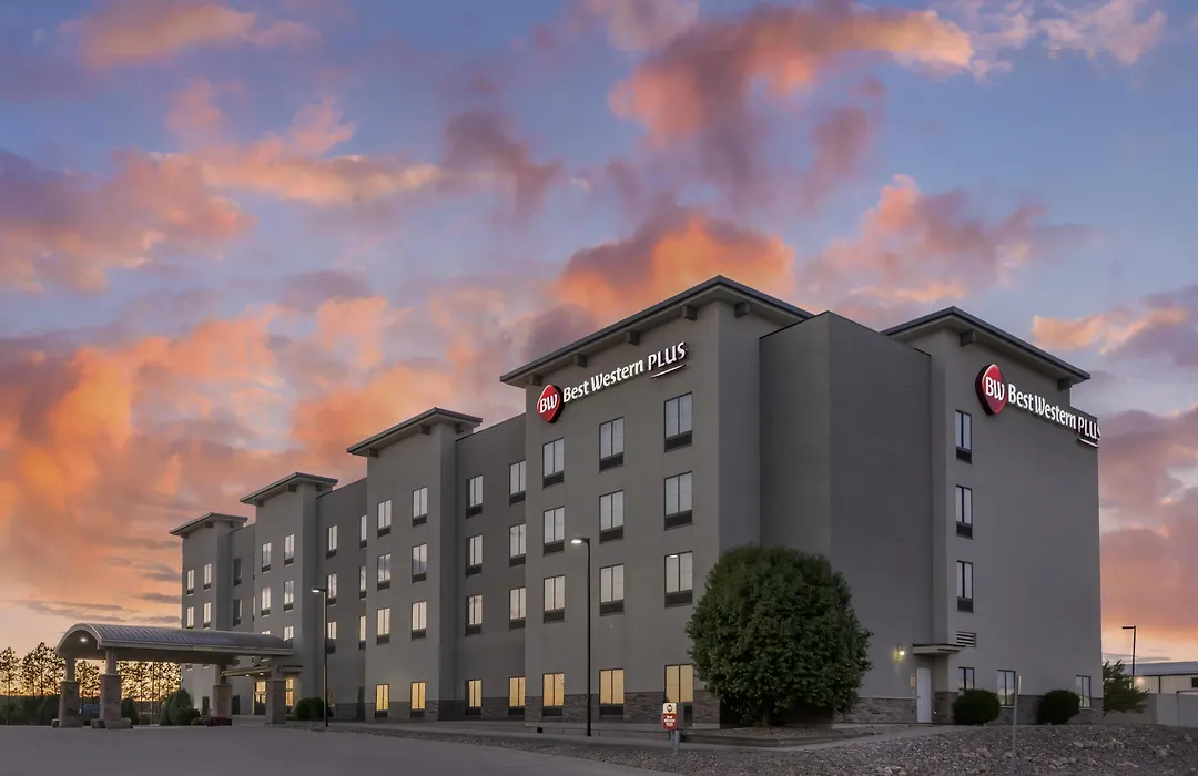 Best Western Plus Williston Hotel & Suites-1