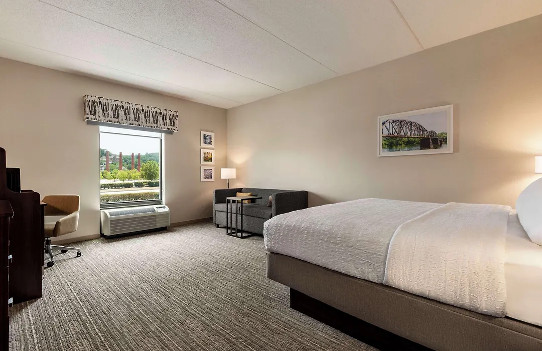Hampton Inn & Suites Pittsburgh Waterfront West Homestead-1