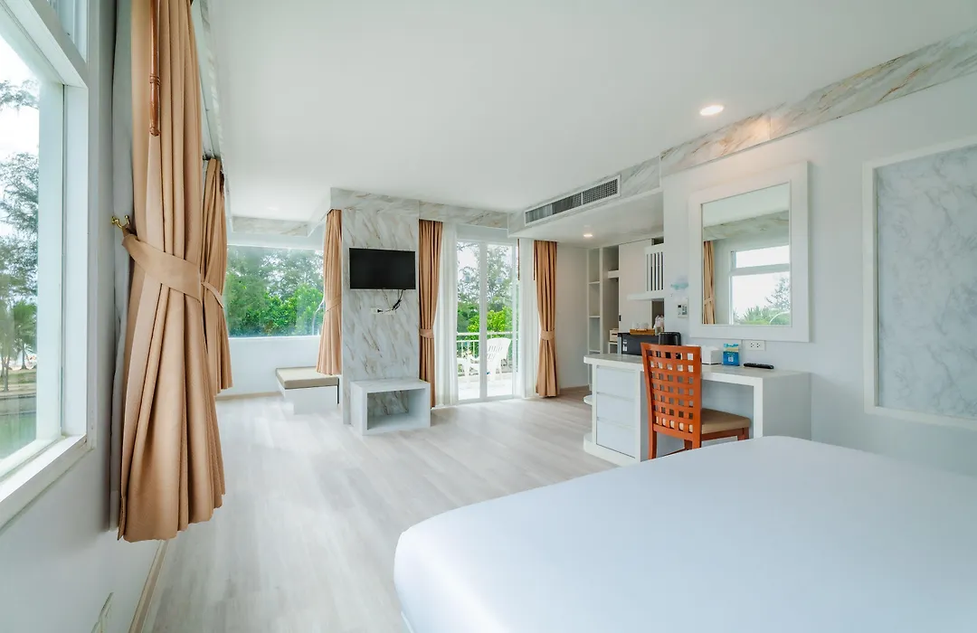 Baumancasa Beach Resort-1