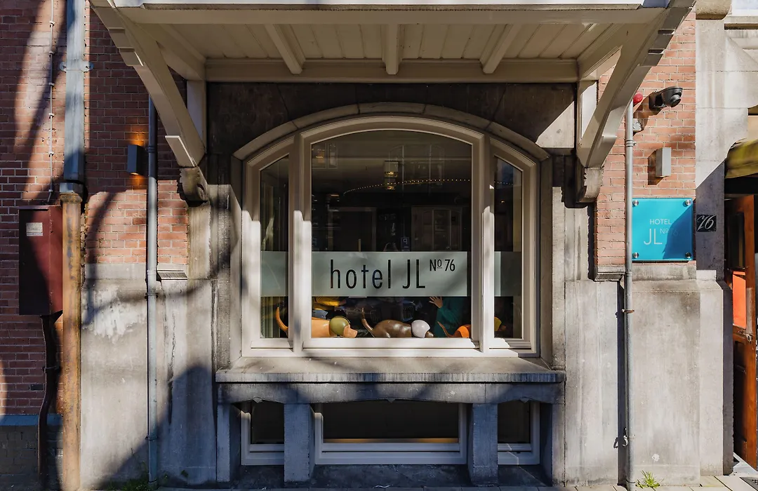 Hotel Jl No76-1