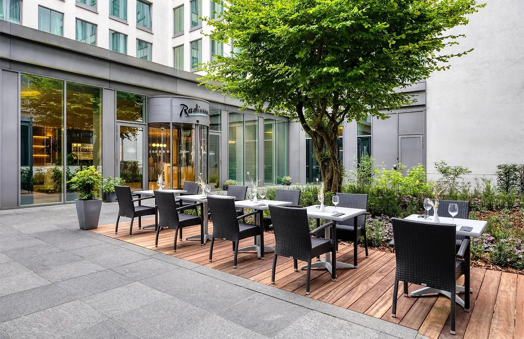 Radisson Hotel Brussels Centre Midi-1