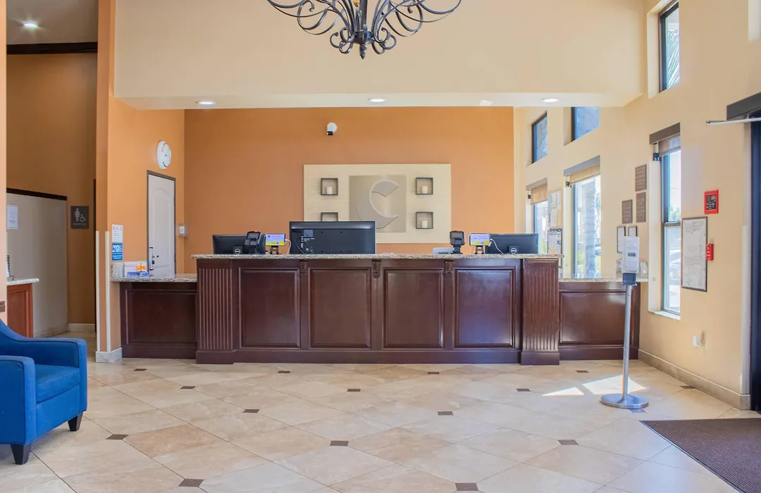 Comfort Inn & Suites San Bernardino-1