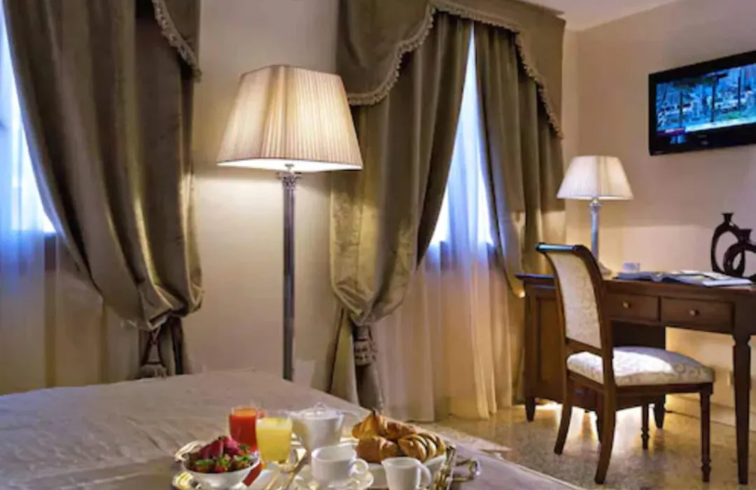 Hotel Dell'Opera-1
