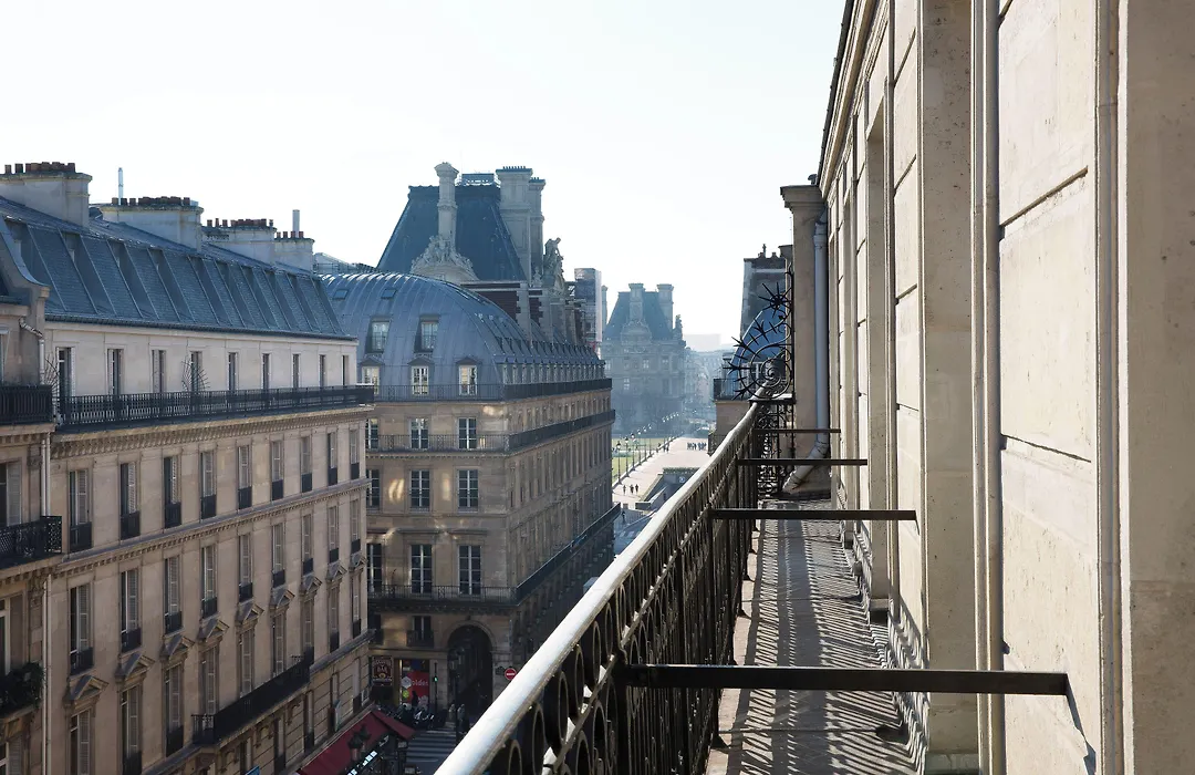 Hotel Lumen Paris Louvre-1
