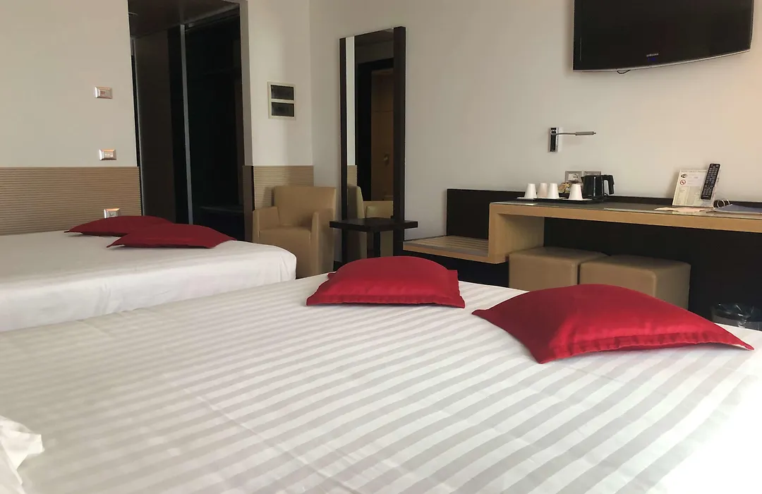 Best Western Plus Hotel Galileo Padova-1