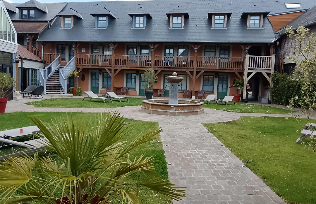 Hotel Et Spa Le Lion D'Or-1