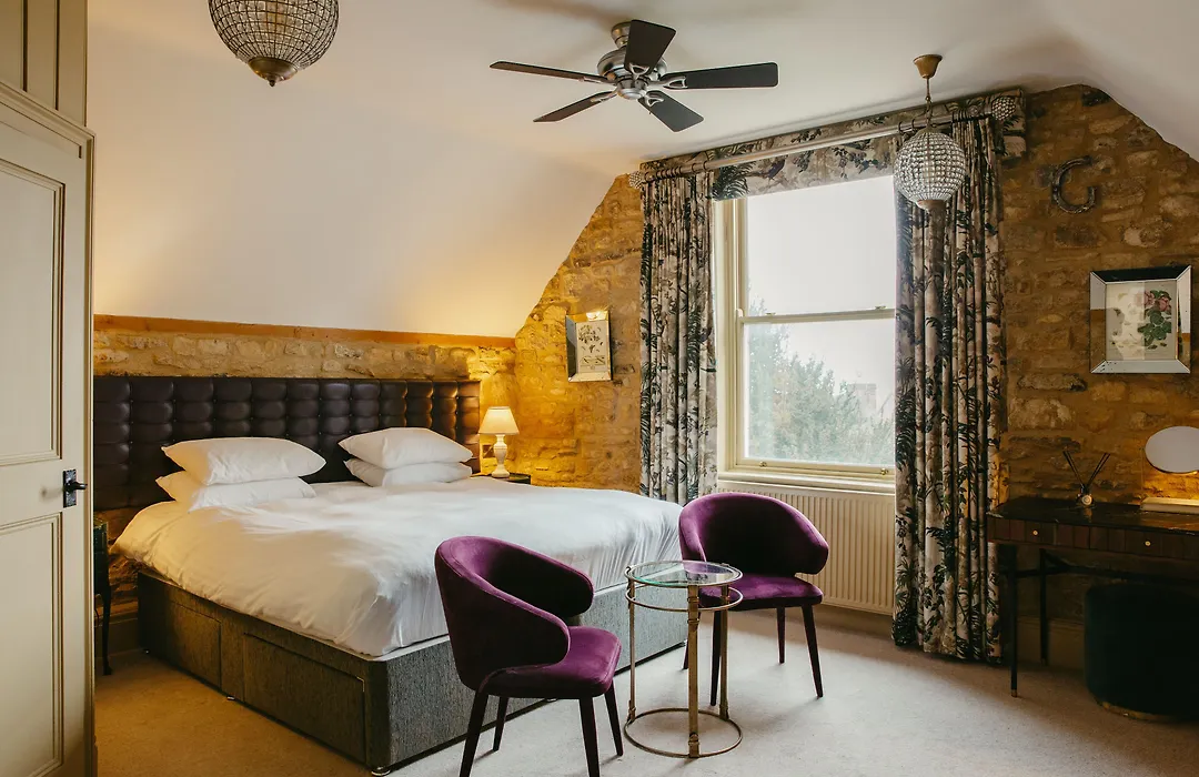 Crown Hotel-1