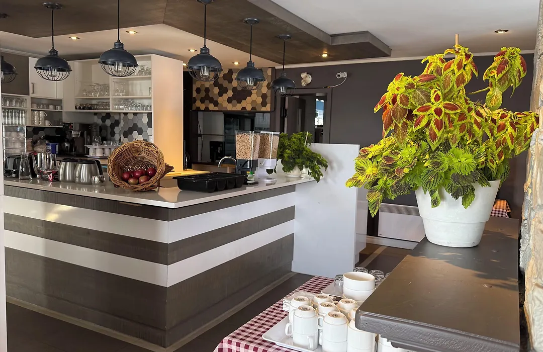 Auberge La Camarine-1