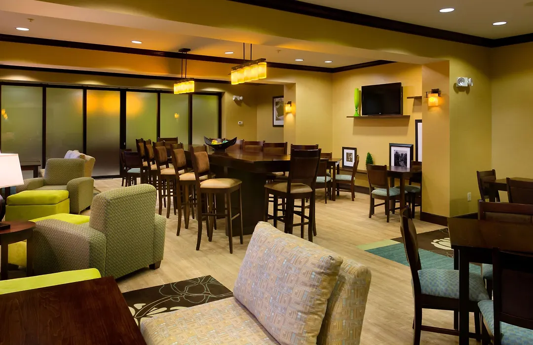 Hampton Inn Stow-1