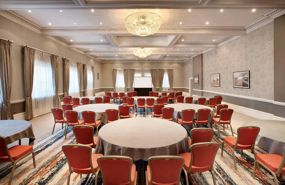 Leonardo Hotel Cardiff-1