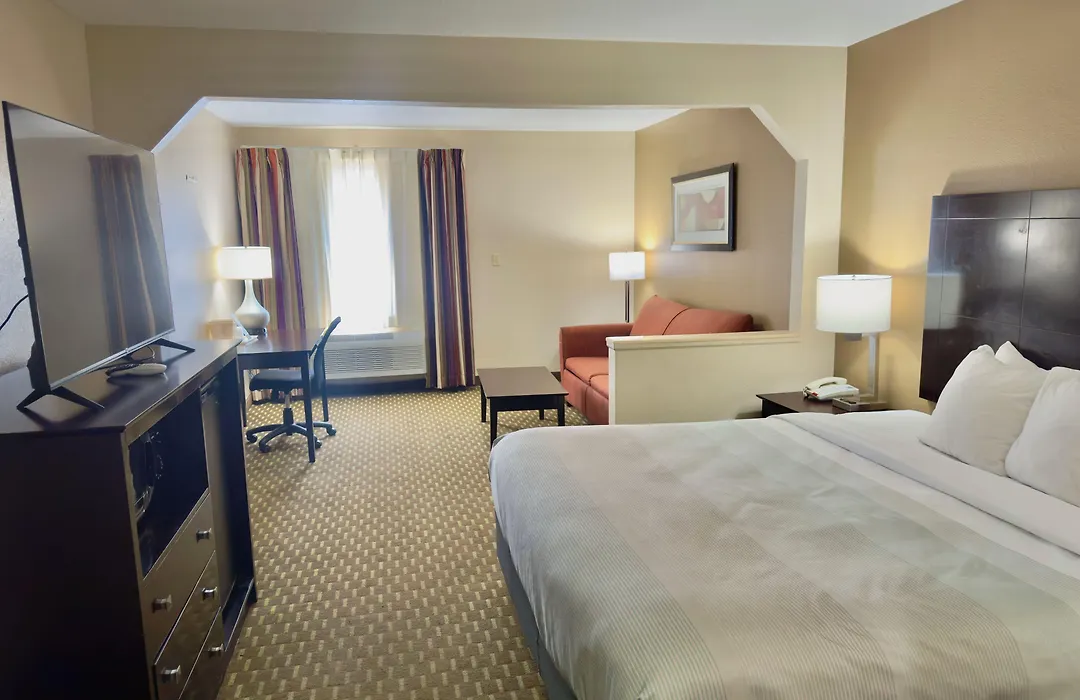 Quality Inn & Suites Pine Bluff-1