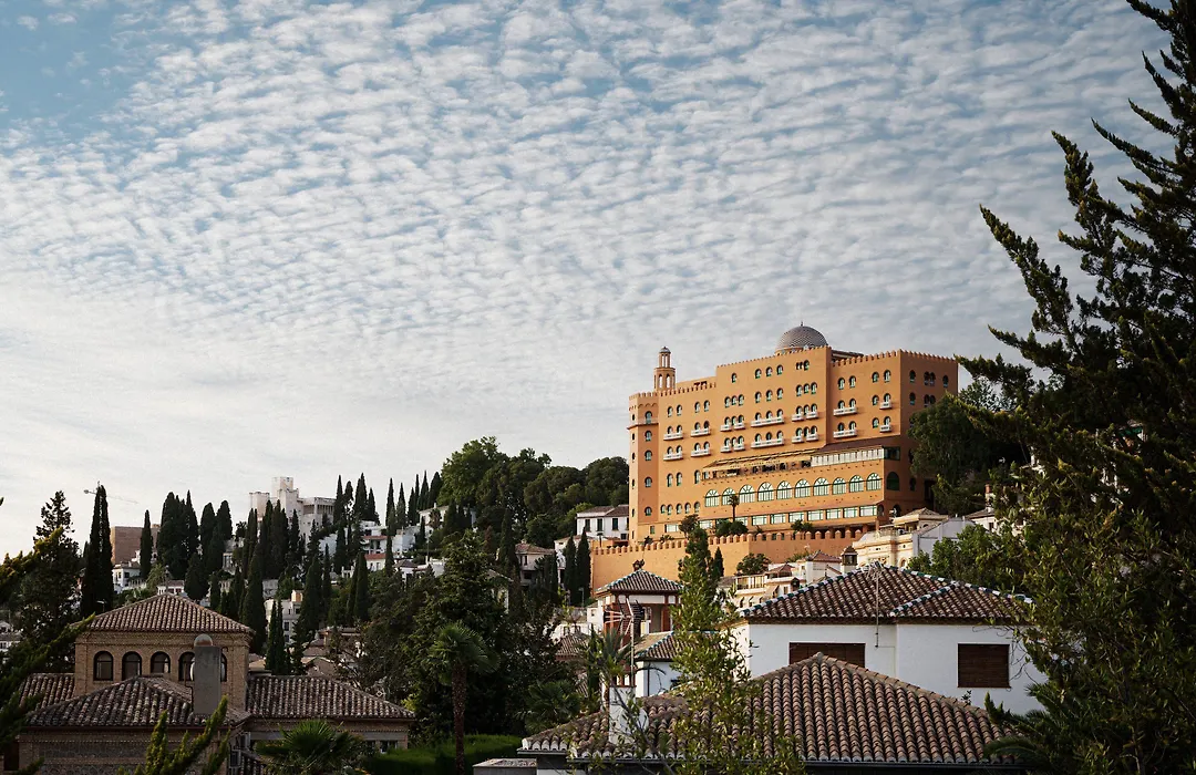 Alhambra Palace Hotel-1