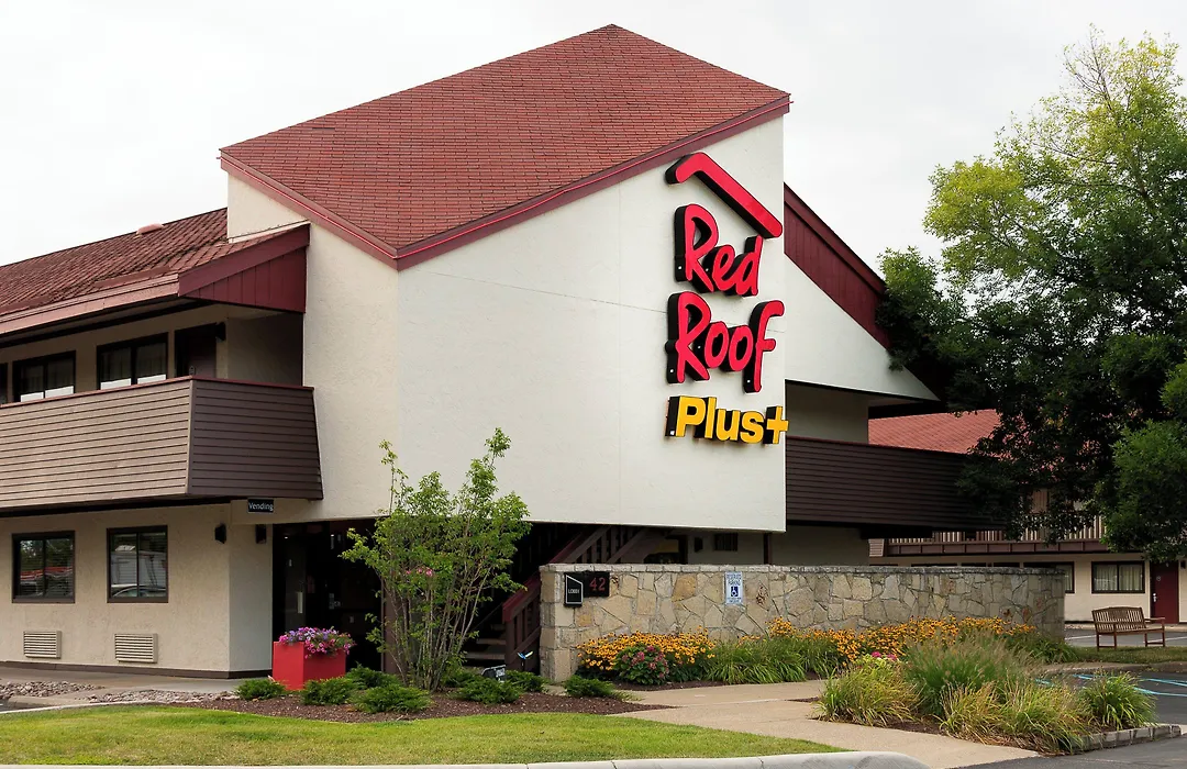 Red Roof Inn Plus+ Pittsburgh South - Airport-1