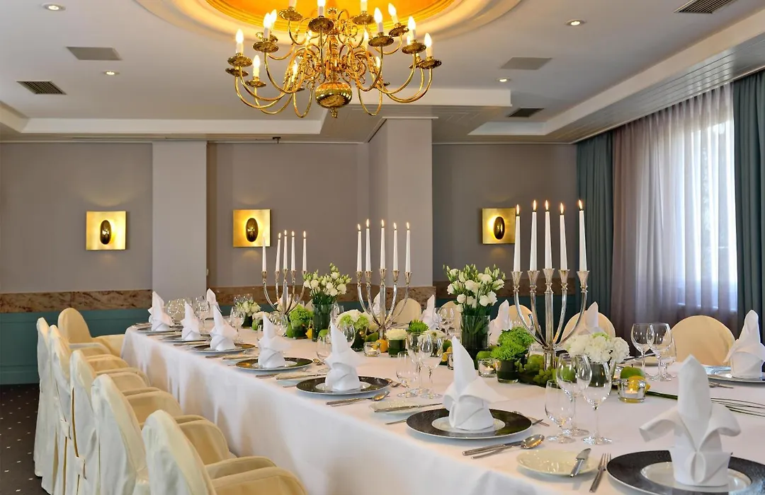 Best Western Premier Parkhotel Kronsberg-1