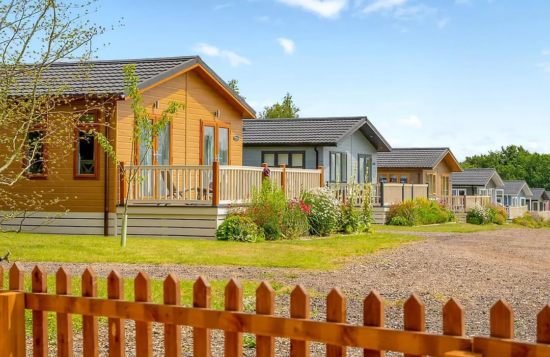 Otters Mead Boutique Lodges-1