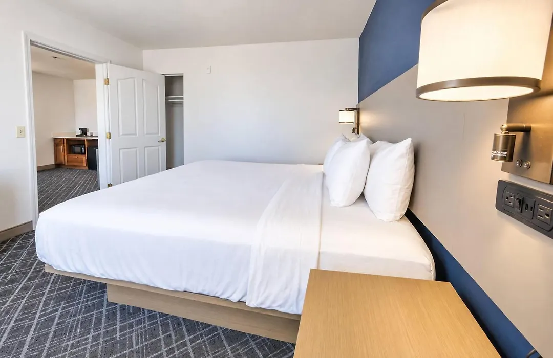 Comfort Inn & Suites Lancaster Antelope Valley-1