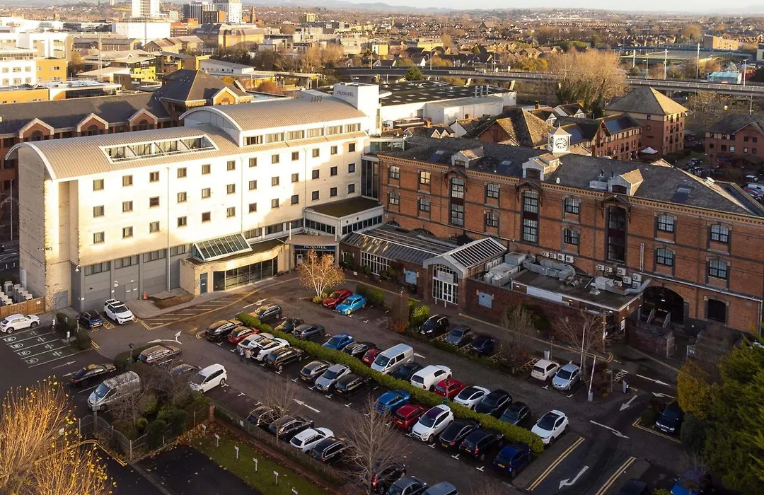 Novotel Cardiff Centre-1