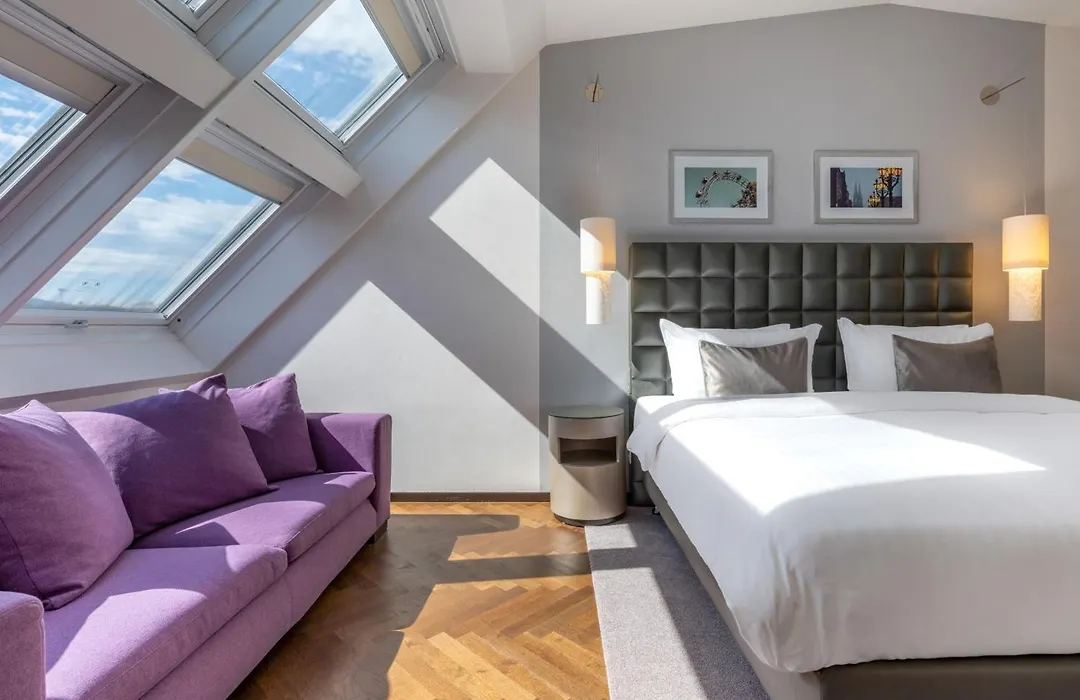 Steigenberger Hotel Herrenhof-1