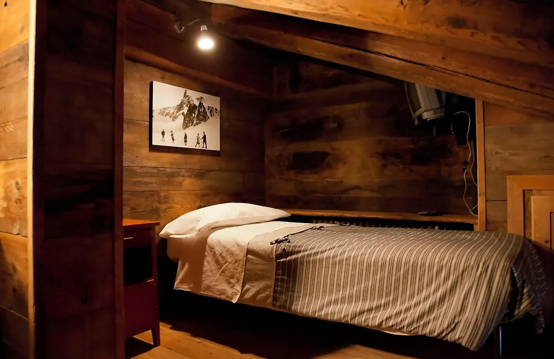 Hotel Chalet Svizzero-1