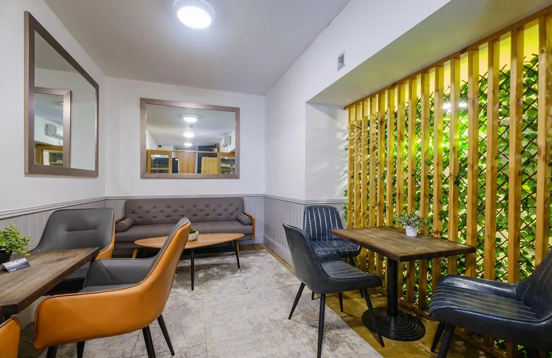 Siberia Bar & Hotel-1