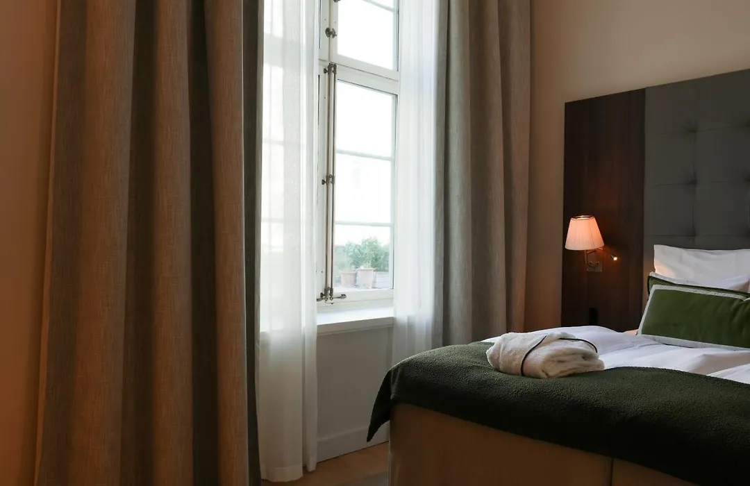 Clarion Hotel Post-1