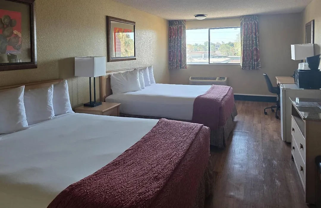 Oxnard Inn Lancaster-1