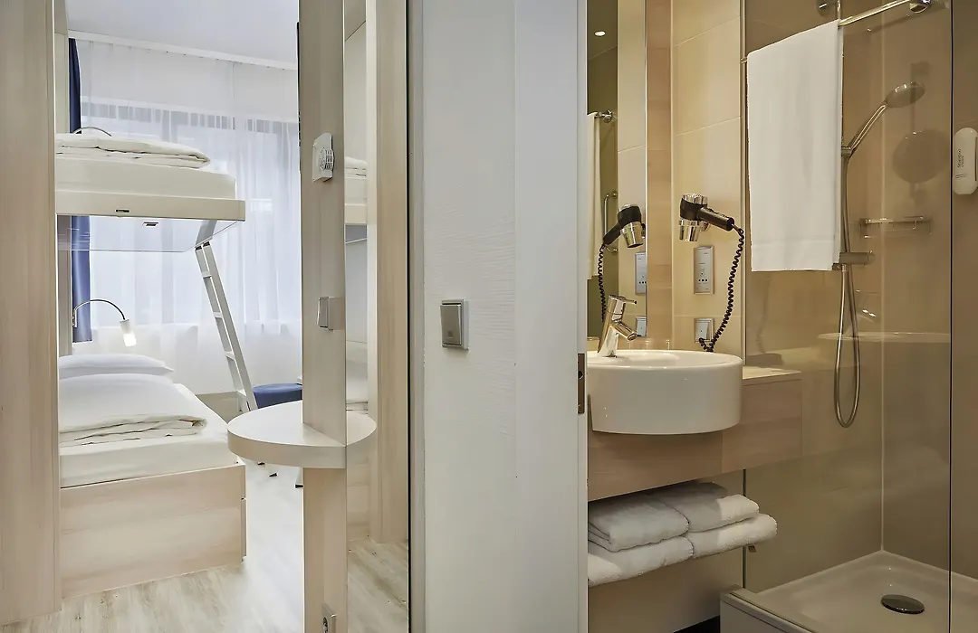 Leonardo Smart Hotel Berlin Alexanderplatz-1