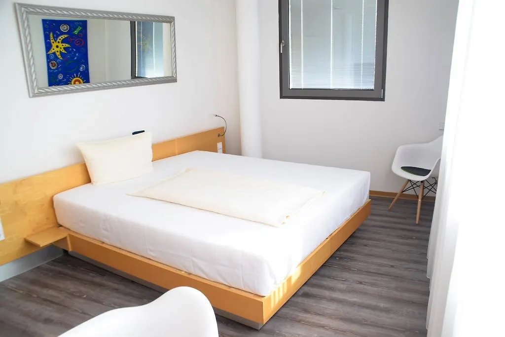 Cristall Hotel-1