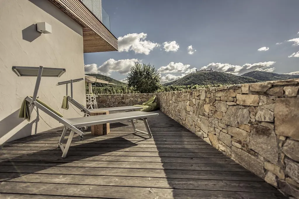 MALAT Weingut und Hotel-1