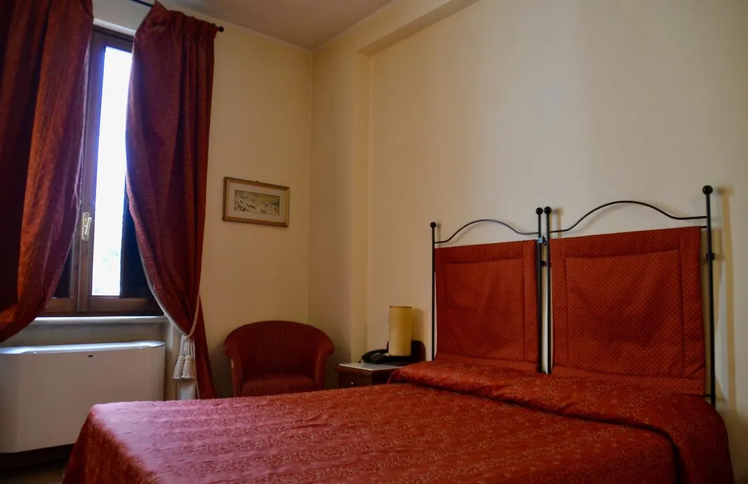 Hotel Italia-1
