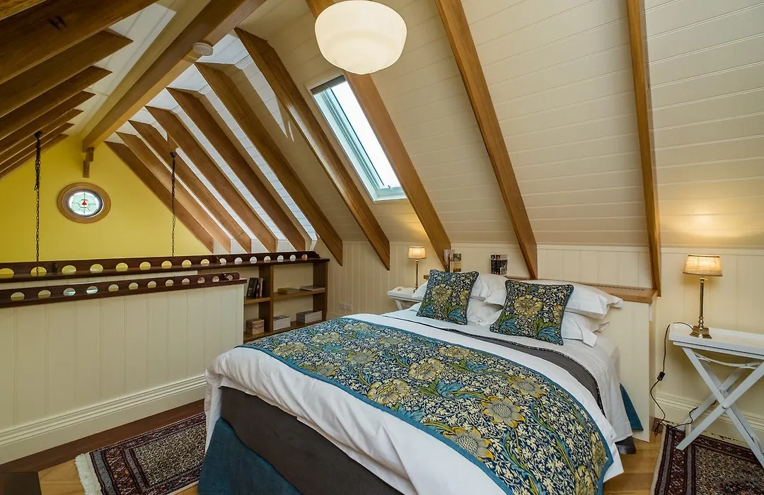 Old Bank Boutique Hotel-1