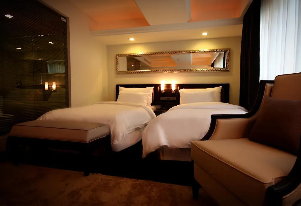 Gulliver'S Tavern Hotel-1