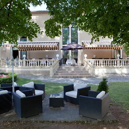 Hôtel Restaurant du Château de la Tour-3