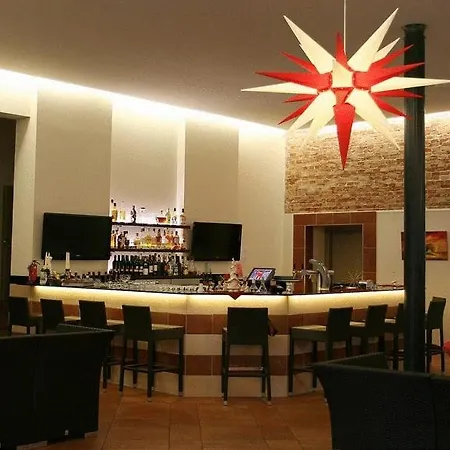 Waldhotel-2