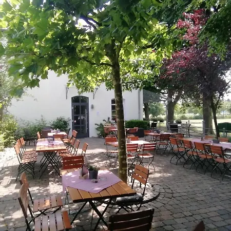 Hotel Xtra Gleis-3