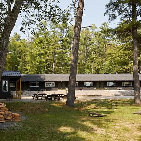 Somewhere Inn Calabogie Boutique Hotel-3