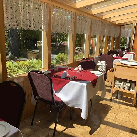 Hotel La Roche Pleureuse-2
