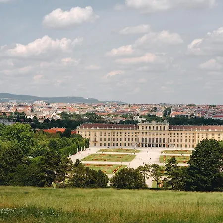 Schlosshotel Roemischer Kaiser-2