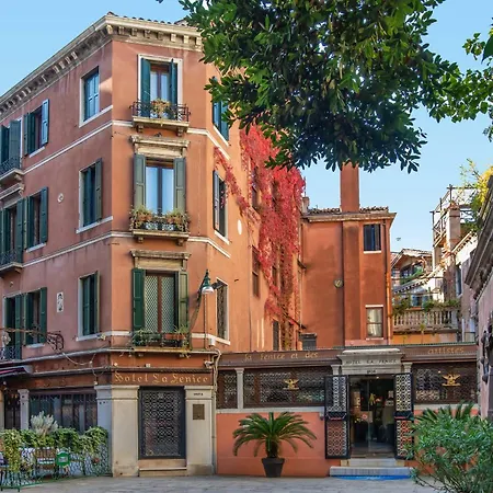 Hotel La Fenice Et Des Artistes-3