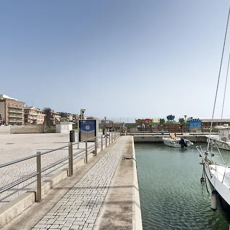 Smy Aran Blu Roma Mare (Adults Only)-2