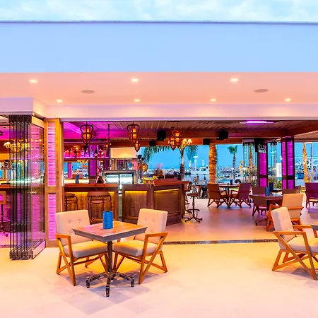 Limanaki Beach Hotel&Suites-3