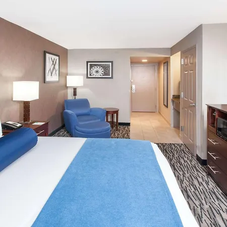 Wyndham Garden Elk Grove Village - O'Hare-3