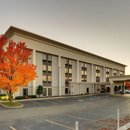 Hampton Inn Springfield-2